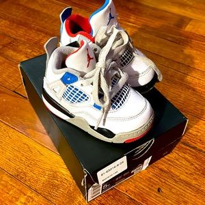 Toddler retro 4 Jordan’s